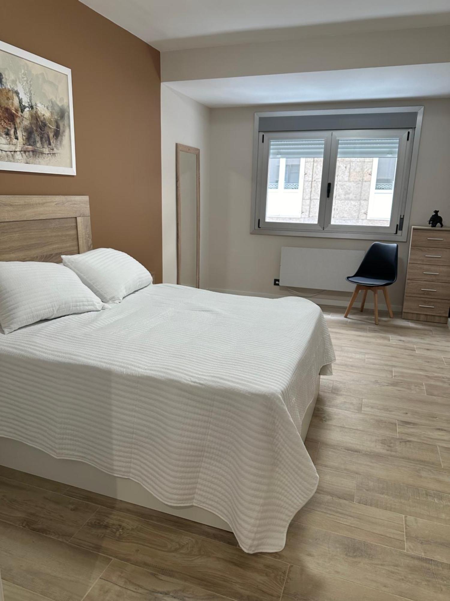 Apartamento Puente Romano Оуренсе Екстериор снимка